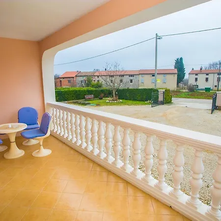 Appartement Koraca *
