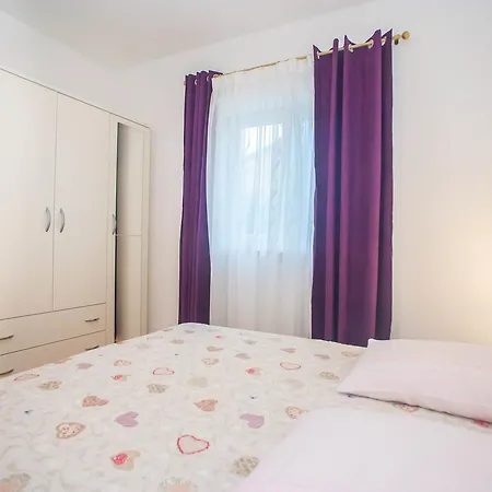 Apartment Koraca *