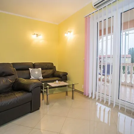 Apartment Koraca *